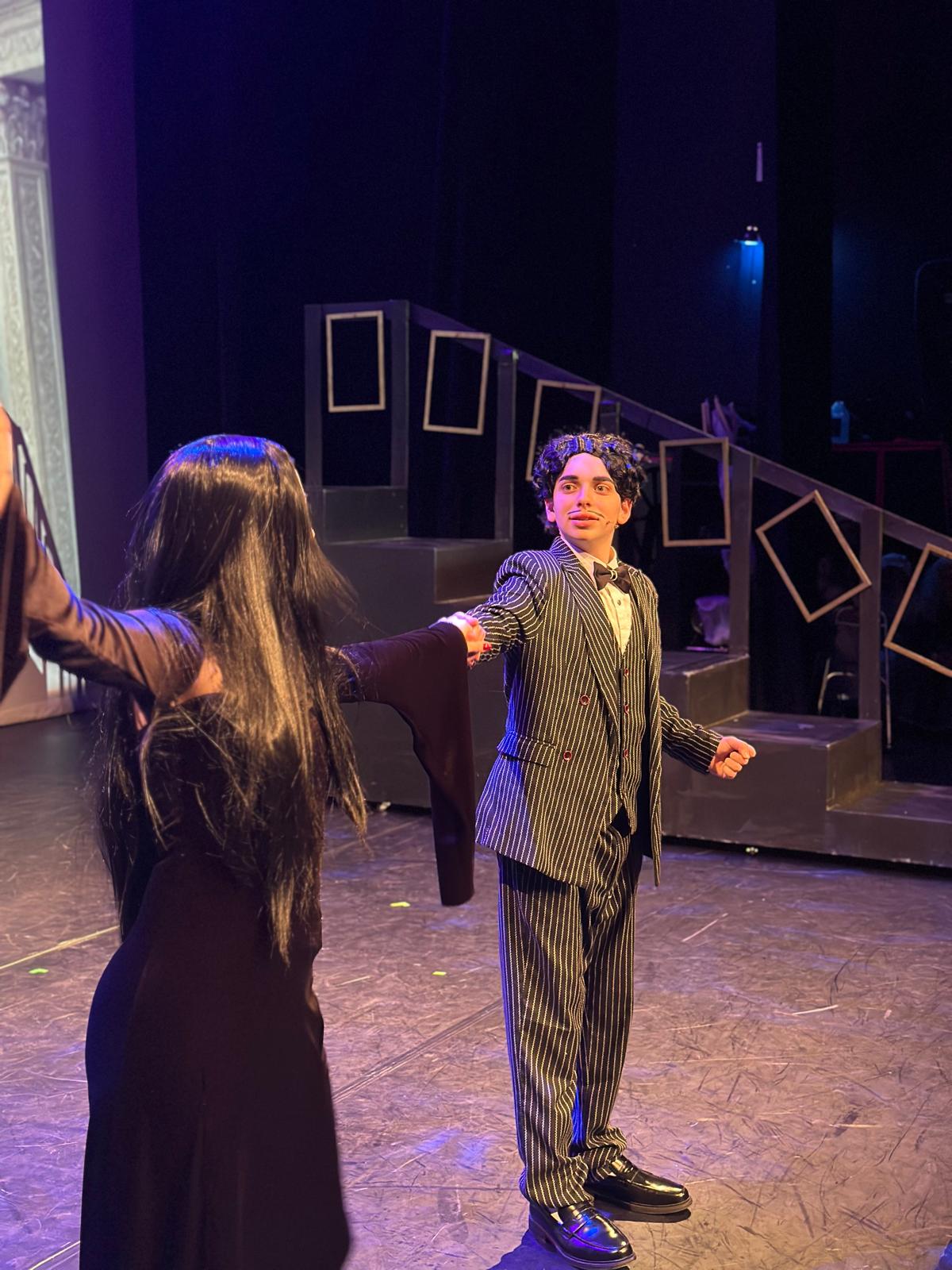 costume-addams 9